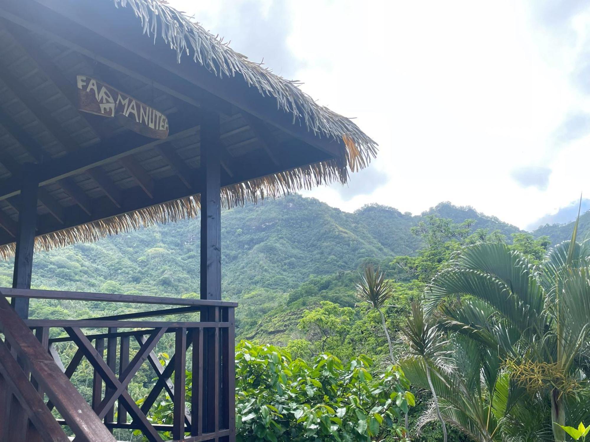 Fare Manutea Hotel Nuku Hiva Exterior photo