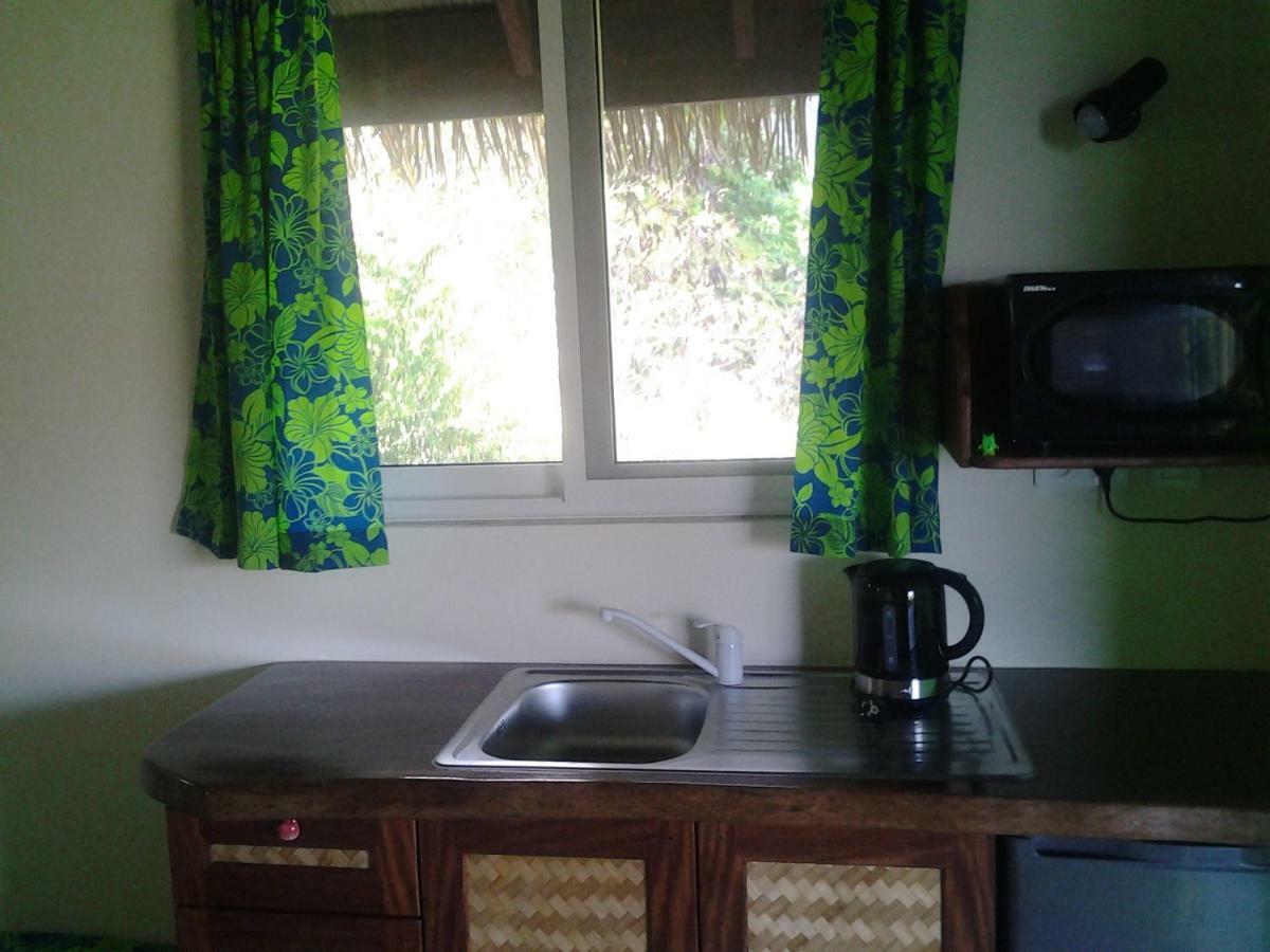 Fare Manutea Hotel Nuku Hiva Exterior photo